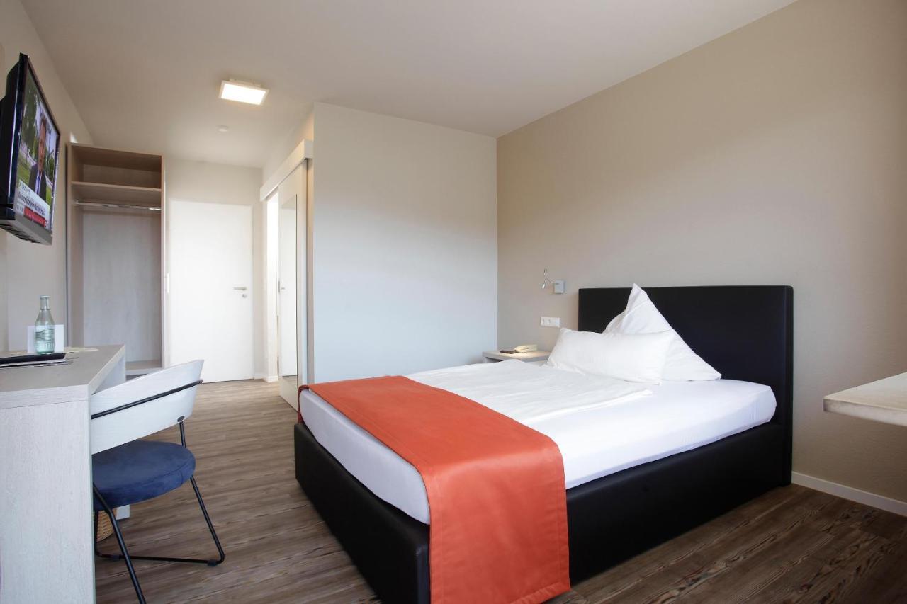 Stern Hotel Albershausen Buitenkant foto